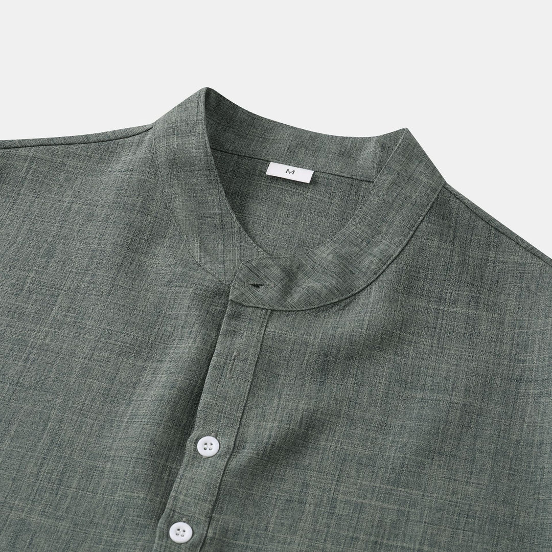 Herren Kurzarmhemd mit modernem Henley-Ausschnitt und strukturierter Oberfläche EB