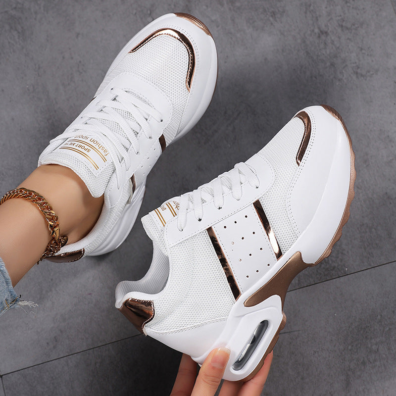 Damen nan sportlicher Plateausneaker mit Luftkissen-Zwischensohle und metallic-Applikationen EB