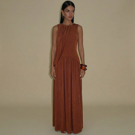 Damen Langes Kleid mit asymmetrischem Schnitt und raffiniertem Drapierungselement EB