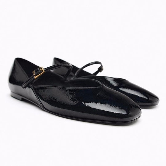 Damen Elegante Slip-On Ballerinas mit verstellbarem Riemen und hochwertiger Oberflächenstruktur EB