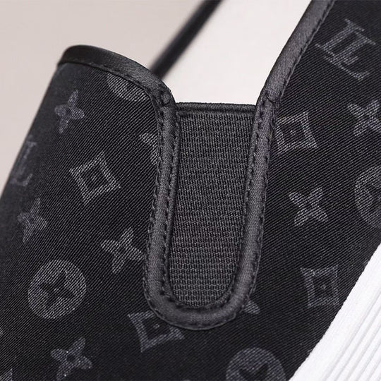 Damen Komfortable Slip-On Sneakers mit schickem Muster EB