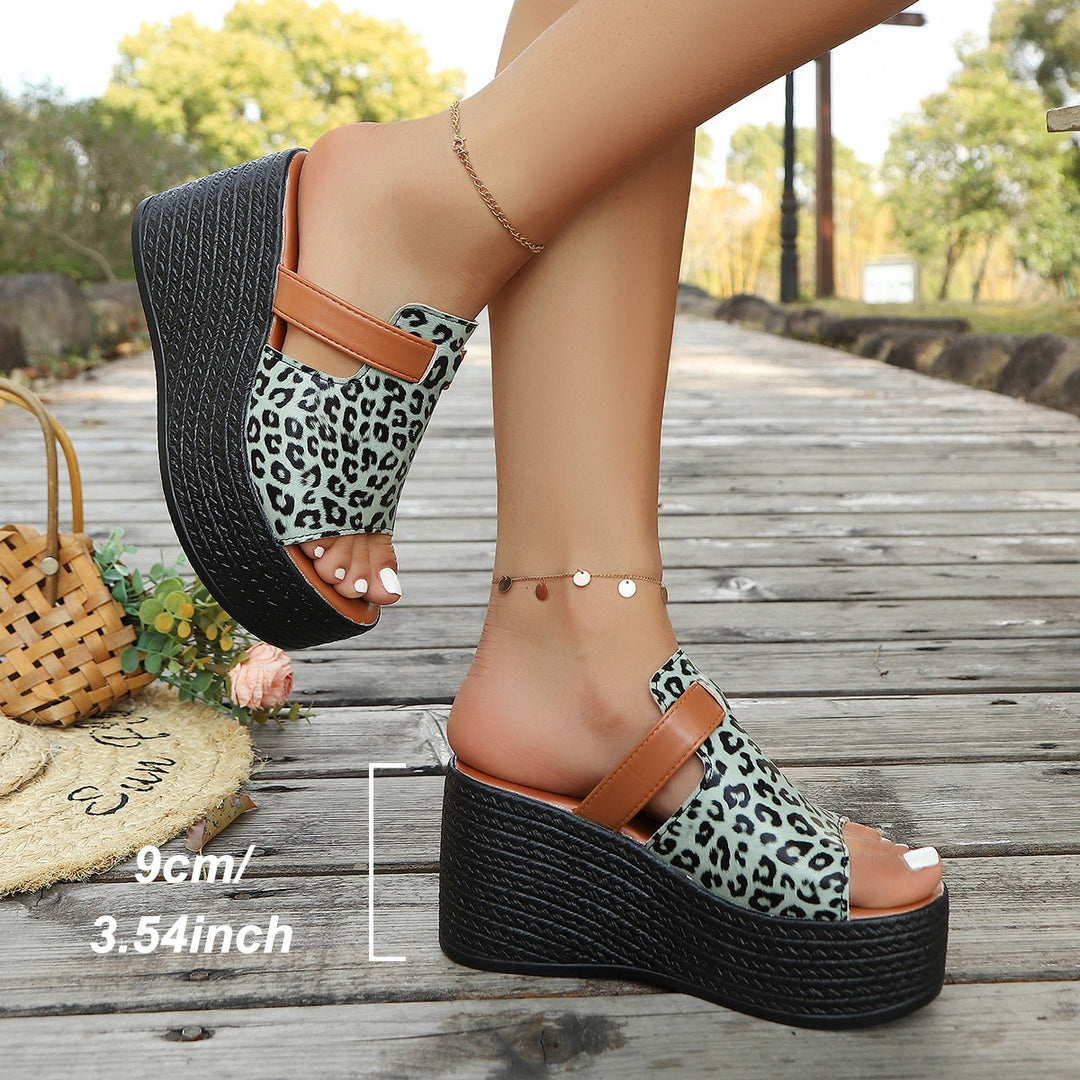 Damen Wedge-Sandaletten mit animalischem Design und komfortablem Fußbett EB