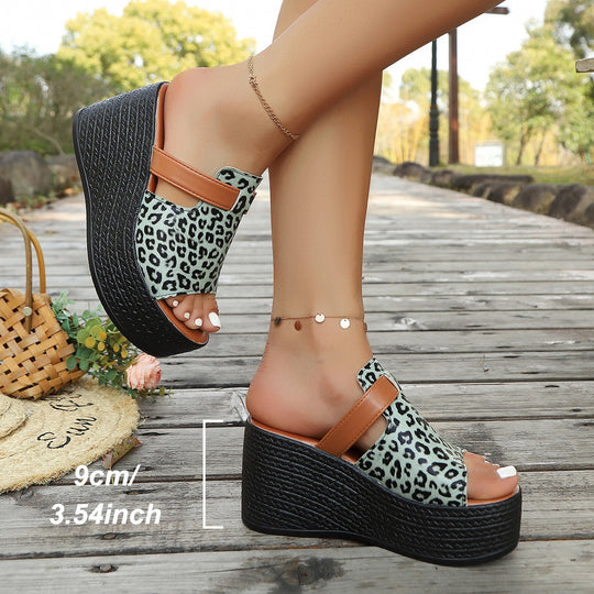Damen Wedge-Sandaletten mit animalischem Design und komfortablem Fußbett EB