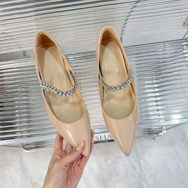 Damen elegante spitze Pumps mit funkelndem Riemen EB