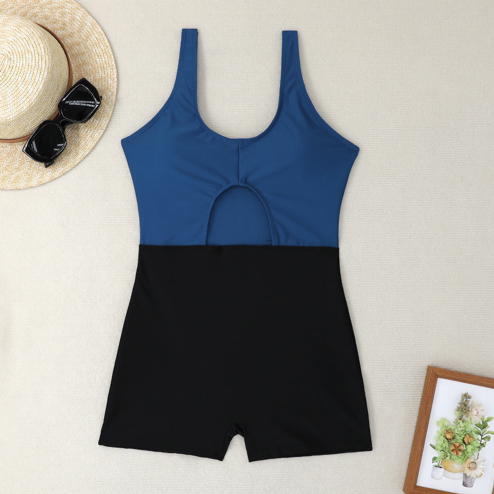 Damen Einteiliger Badeanzug mit aufregendem Cut-Out und Shorts EB