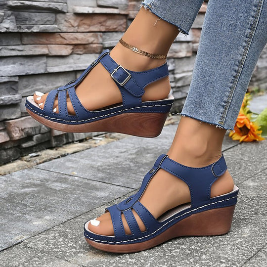 Damen Keilsandalen mit bequemer Fußbettung und verstellbarem Riemen EB