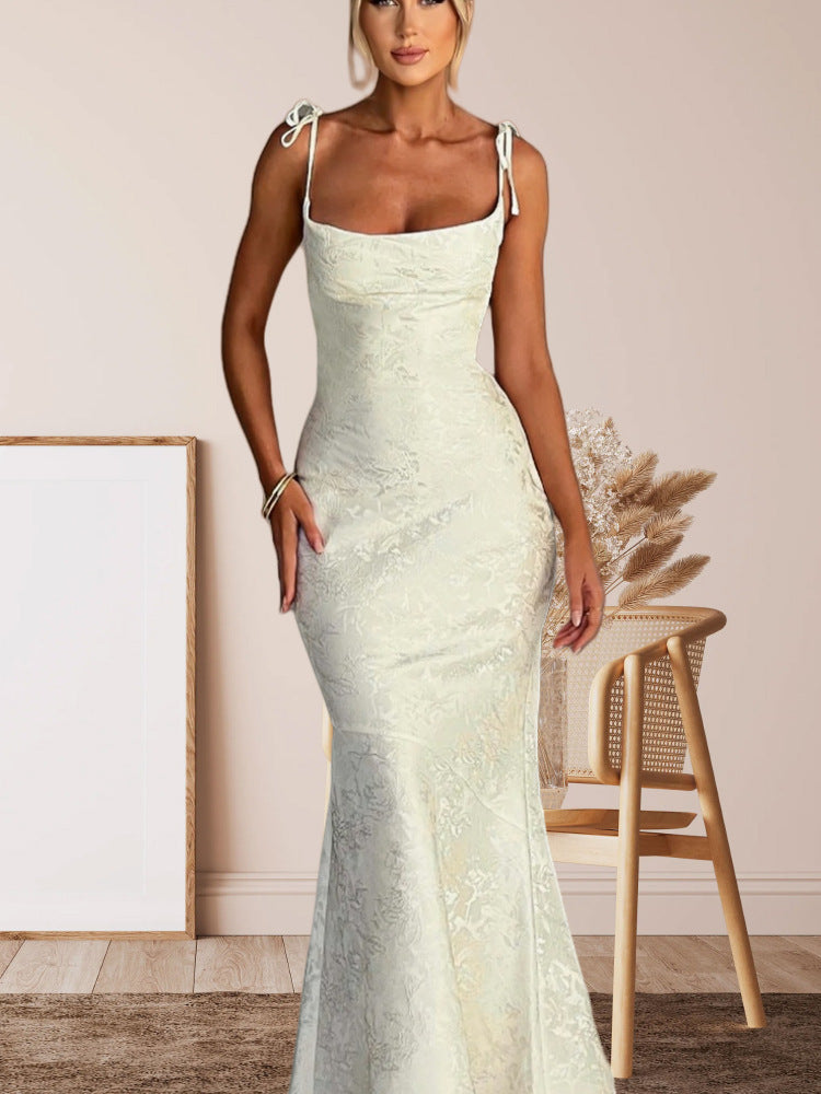 Damen Elegantes Langarm Abendkleid mit floralem Jacquard-Muster und zartem Rückenausschnitt EB