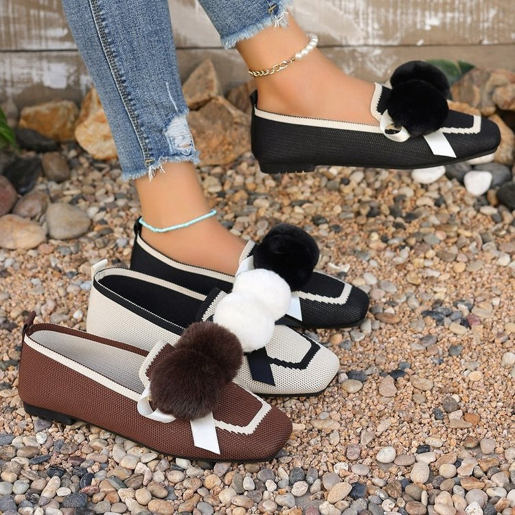 Damen Flauscher Pantoletten mit eleganten Pom-Pom-Applikationen EB