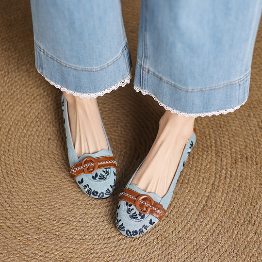Damen Ballerina-Schuhe mit modischen Floral-Applikationen und eleganter Schnalle EB