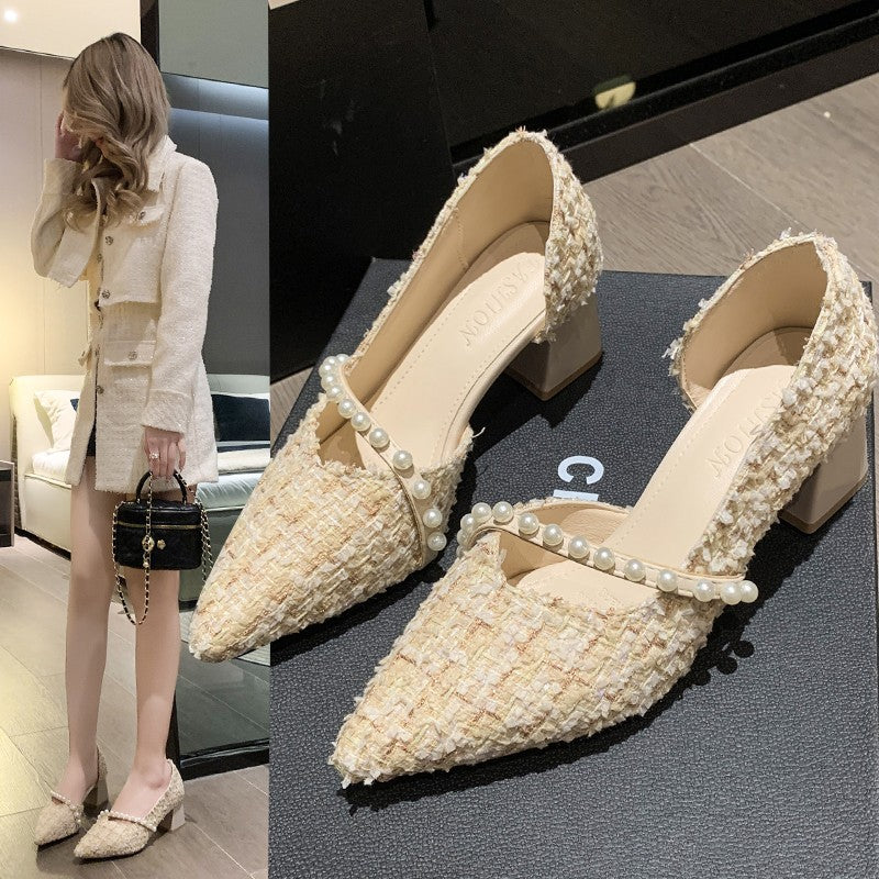 Damen Elegante Pumps mit perlenverziertem Riemen und moderatem Blockabsatz EB