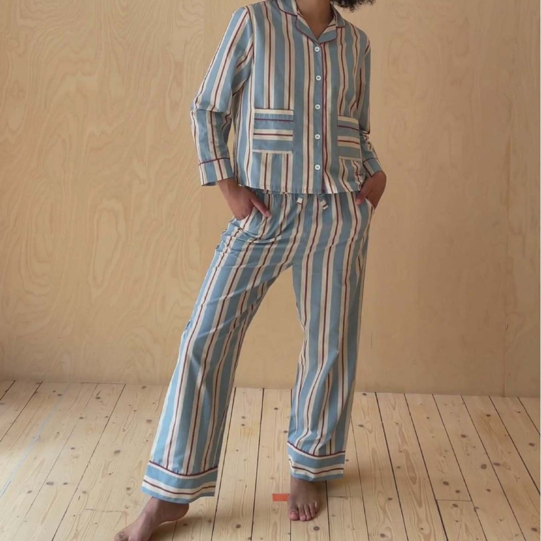 Damen Pyjama-Set mit modischem Streifenmuster EB