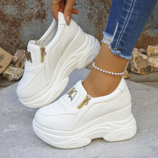 Damen Sportliche Plateau-Sneaker mit glänzendem Reißverschluss und verstärkter Sohle EB