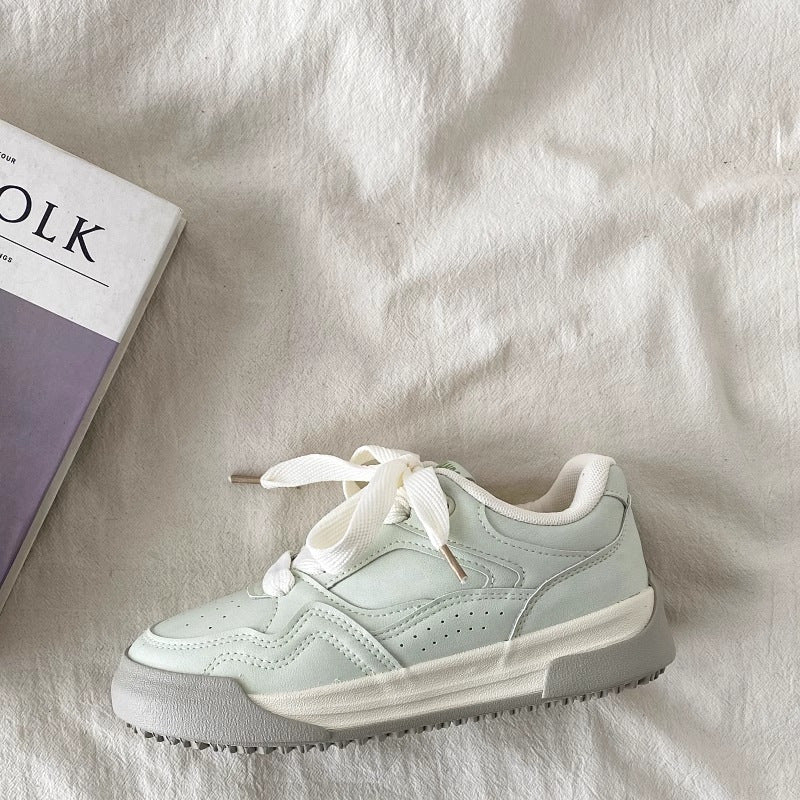 Damen Sportliche Sneakers mit voluminösem Design und innovativer Schnürung EB