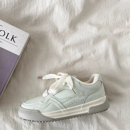 Damen Sportliche Sneakers mit voluminösem Design und innovativer Schnürung EB