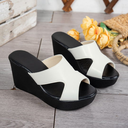 Damen Wedge-Pantoletten mit modischem Cut-Out-Design und rutschfester Sohle EB