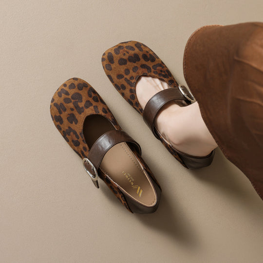 Damen Ballerinas mit modischem Leopardenmuster und eleganter Schnallenapplikation EB