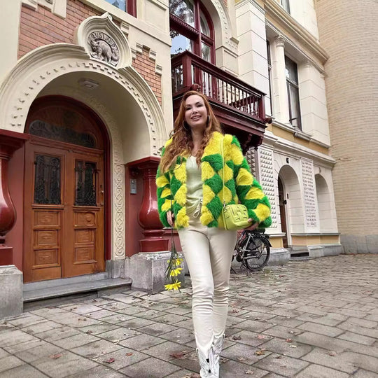 Damen Kuschelige und auffällige Kunstpelzjacke EB
