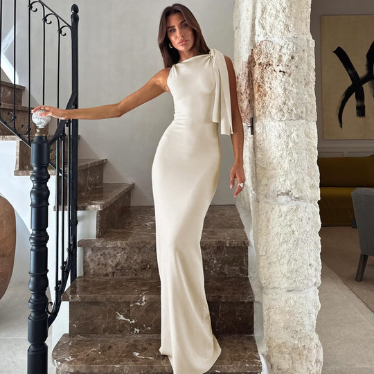 Damen Elegantes Maxikleid mit asymmetrischen Trägerdetails EB