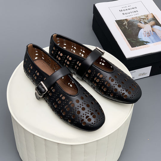 Damen Modische Slipper mit dekorativem Lochmuster EB