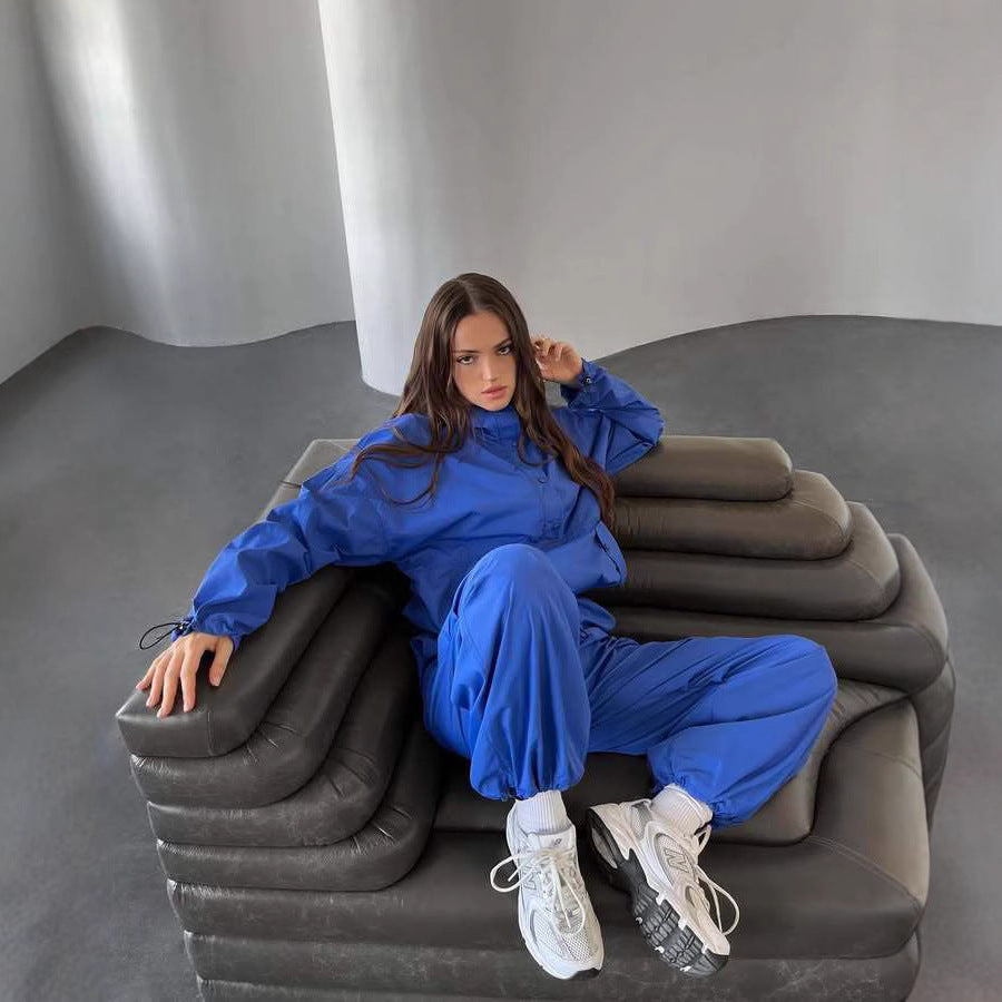 Damen winddichte Technikjacke mit Kapuze und verstellbaren Bündchen EB