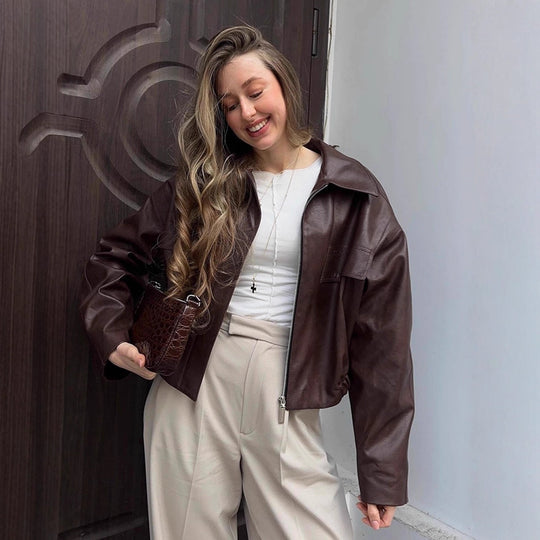 Damen cropped jacke mit robustem Kragen und praktischen Taschen EB