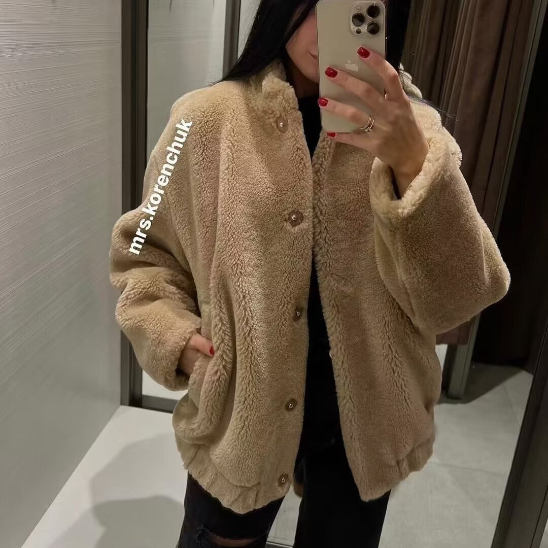 Damen Kuschelige Fleecejacke mit hohem Kragen und praktischen Taschen EB