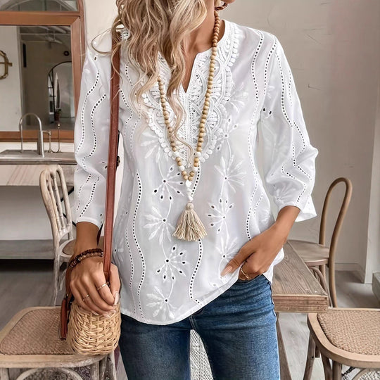 Damen Bluse mit aufwendigem Stickmuster und feinen Details EB
