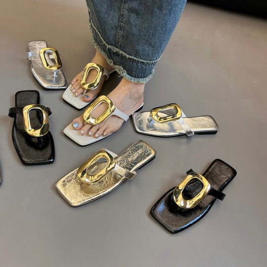 Damen Plateau-Pantoletten mit dekorativem metallischen Schnallen-Design und rutschfester Sohle EB