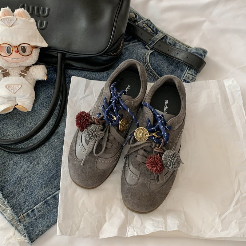 Damen Bequeme Freizeitsneaker mit verspielten Applikationen EB