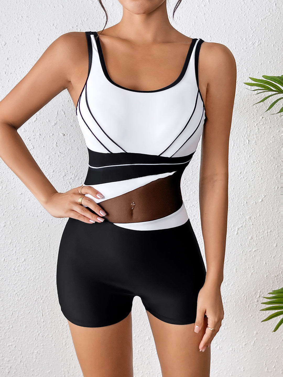 Damen Hochgeschlossener Sportbadeanzug mit modischem Netzdesign EB