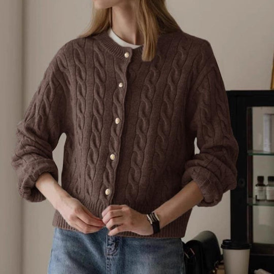 Damen Strickjacke mit Zopfmuster und eleganten Knopfdetails EB