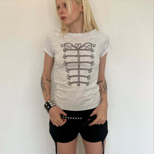 Damen Elegantes T-Shirt mit skulpturalem Design EB