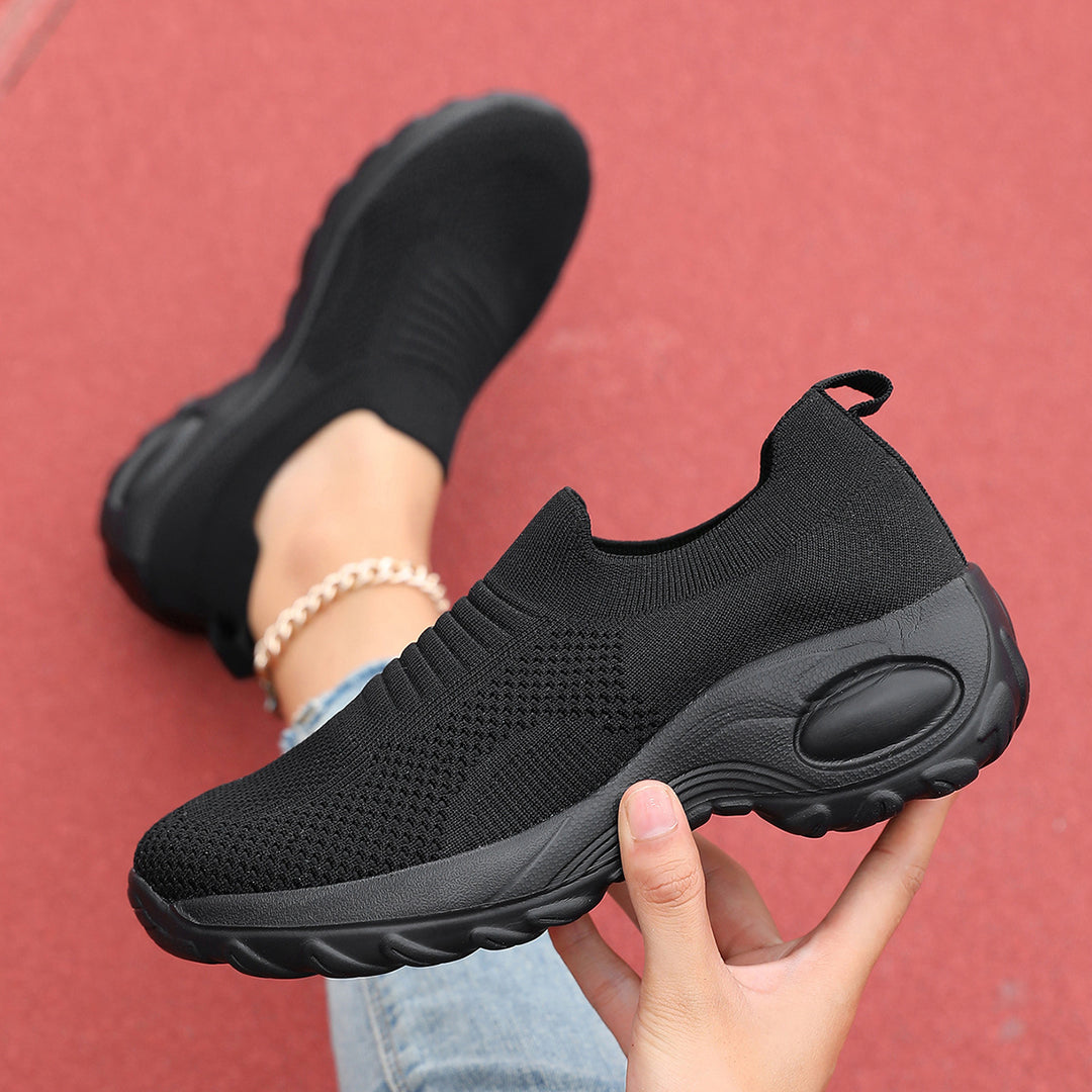 Damen Sportliche Slip-On Sneakers mit atmungsaktivem Obermaterial und rutschfester Sohle EB