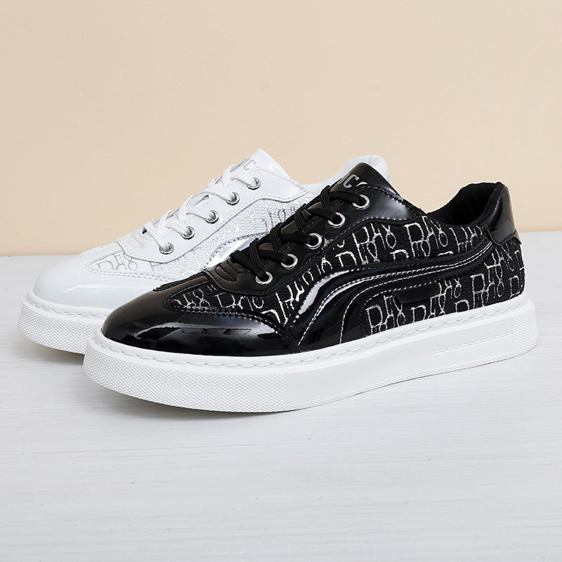 Damen Modische Sneaker mit Glanzoberfläche und grafischem Design EB