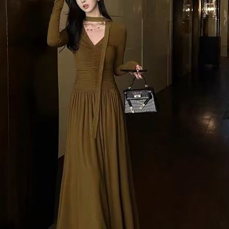 Damen elegantes Maxi-Kleid mit raffiniertem V-Ausschnitt und langen Ärmeln EB