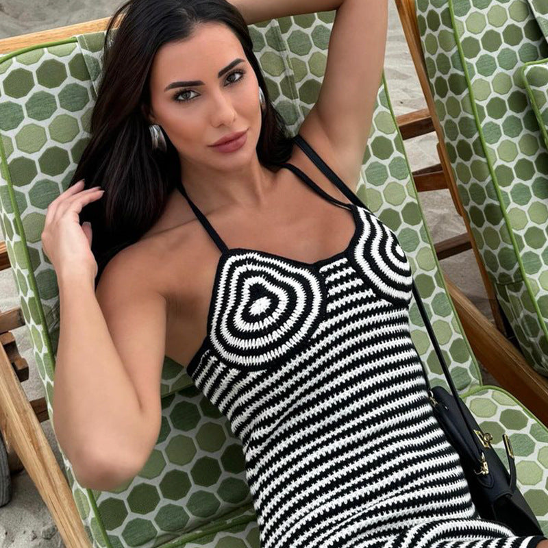 Damen Strickkleid mit geometrischem Muster und Spaghettiträgern EB
