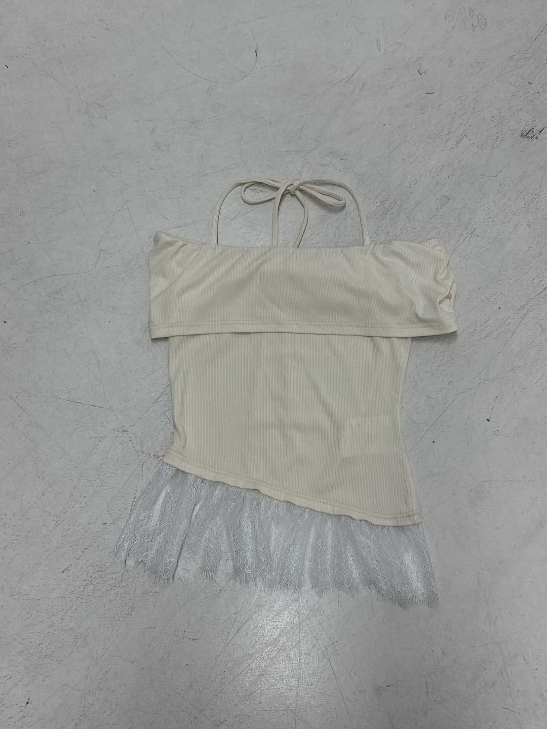 Damen Off-Shoulder Oberteil mit Rüschensaum EB