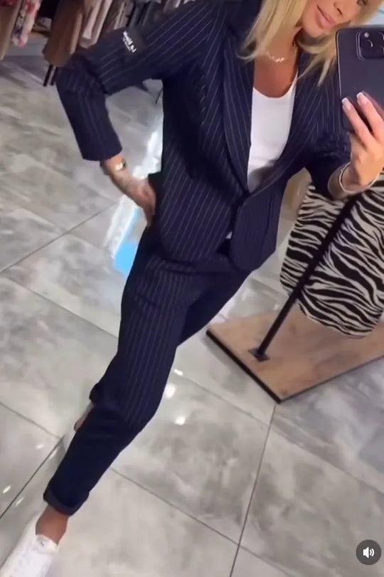 Damen Elegantes Blazer-Hosen-Set mit feinen Streifen EB