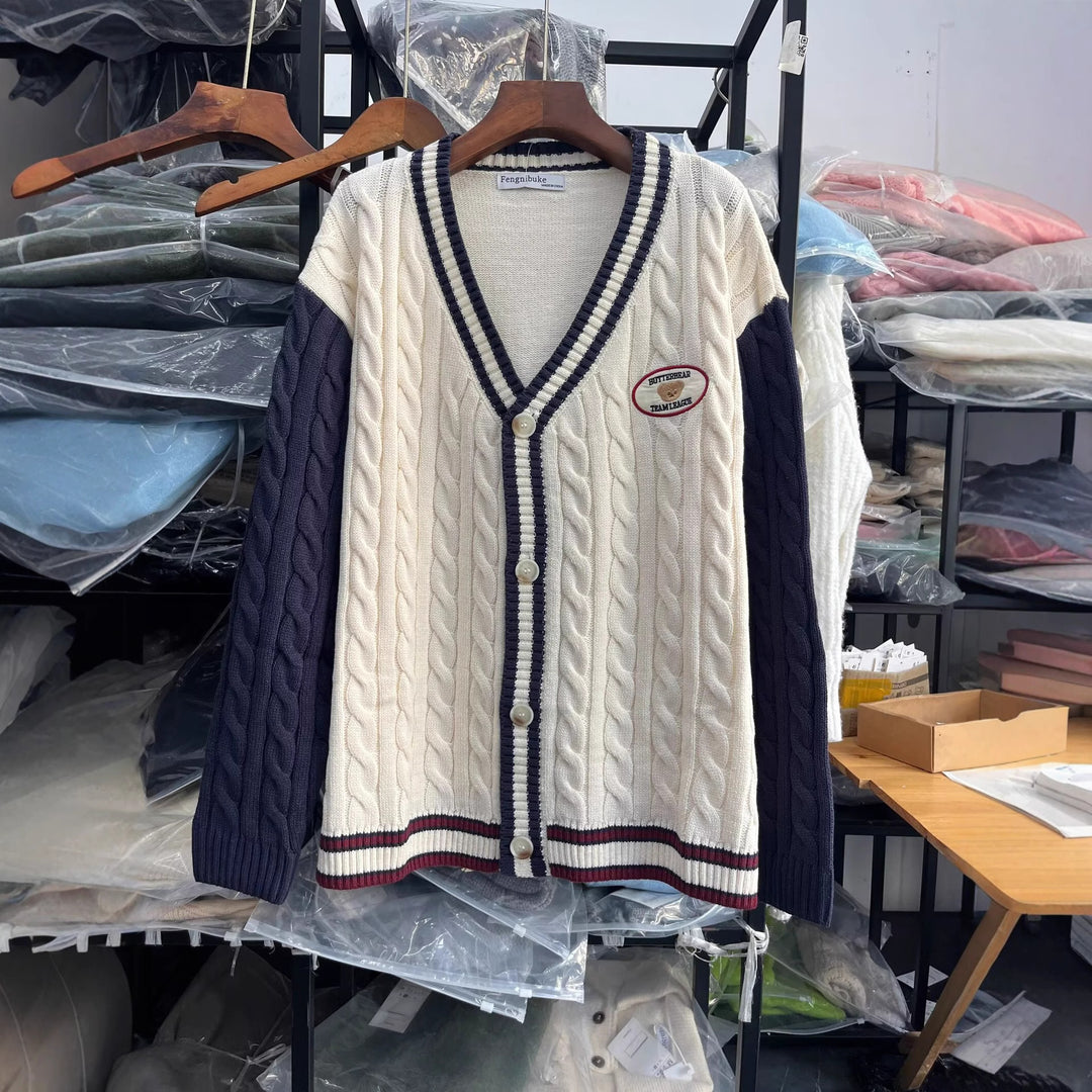 Damen Strickcardigan mit V-Ausschnitt und raffiniertem Muster EB