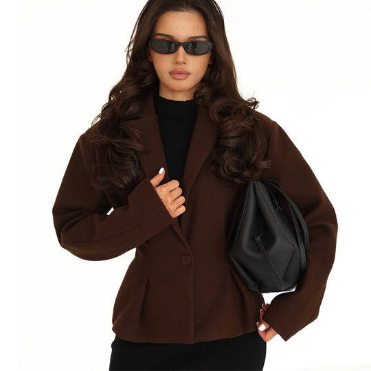 Damen taillierte Blazerjacke mit stylishen Taschen EB