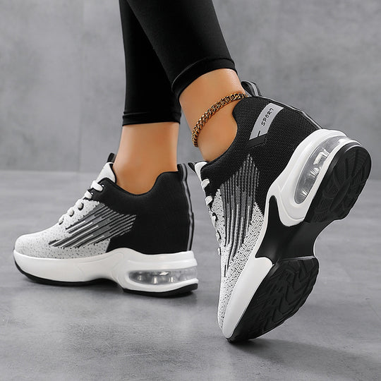 Damen Sportliche Sneakers mit atmungsaktivem Obermaterial und dämpfendem Air-Cushion-System EB