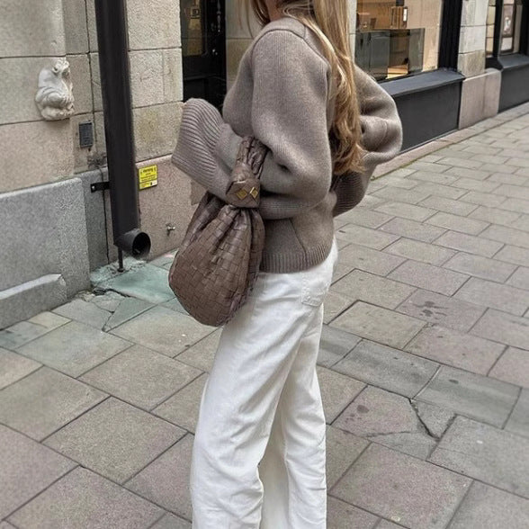 Damen Strickjacke mit tiefem V-Ausschnitt und praktischen Taschen EB
