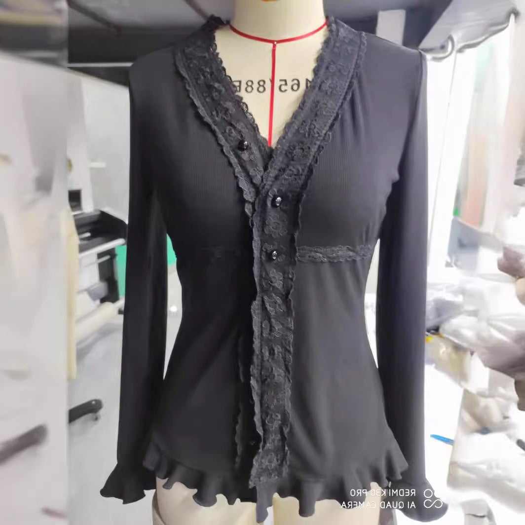 Damen Strickoberteil mit romantischem Spitzenbesatz und Rüschendetails EB