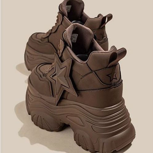 Damen Sportliche Plateau-Sneaker mit markantem Sternapplikation EB