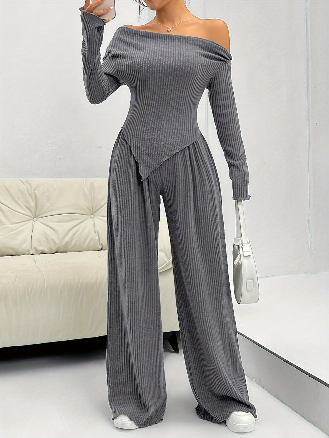 Damen trendiger Jumpsuit mit Off-Shoulder-Design EB