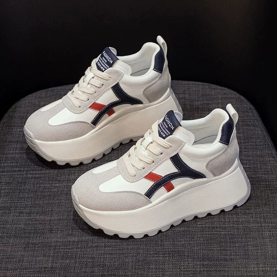 Damen Sportliche Damen Sneaker mit hohem Plateau und hochwertiger Dämpfung EB