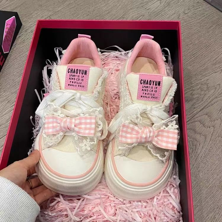 Damen Sneaker mit verspielten Schleifen-Details und rutschfester Sohle EB