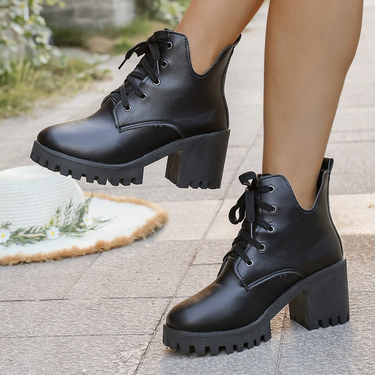Damen Schnürstiefeletten mit robustem Blockabsatz und rutschfester Sohle EB