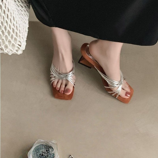 Damen flache Mokassins mit elegantem Riemendesign EB