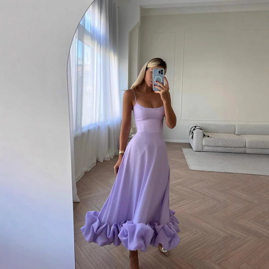 Damen Midi-Kleid mit zarten Spaghetti-Trägern und voluminösem Rüschensaum EB